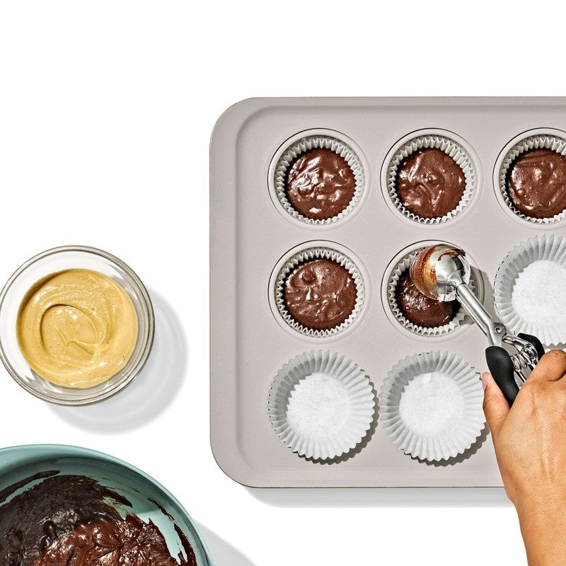 OXO PRO Ceramic 12 Cup Muffin Pan - iQ living