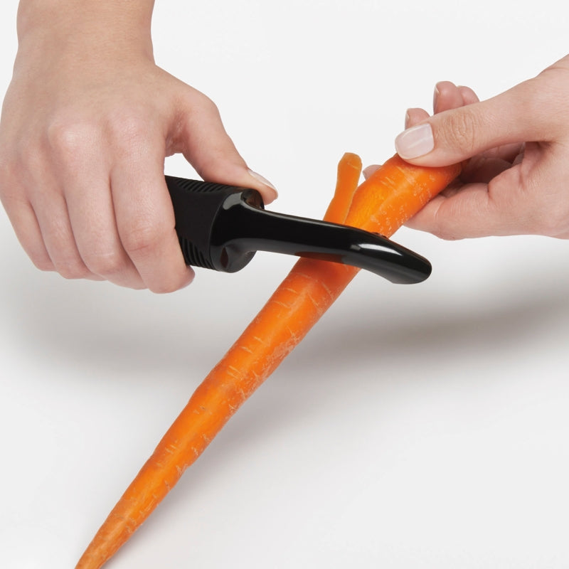 OXO Good Grips Swivel Peeler - iQ living