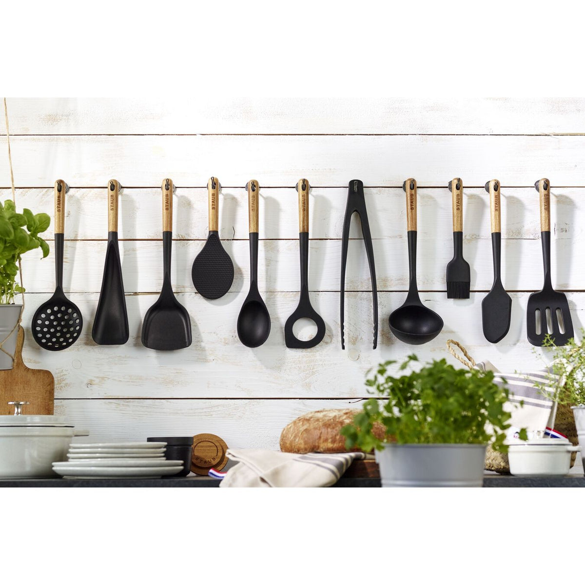 Staub Tools Silicone Wok Turner