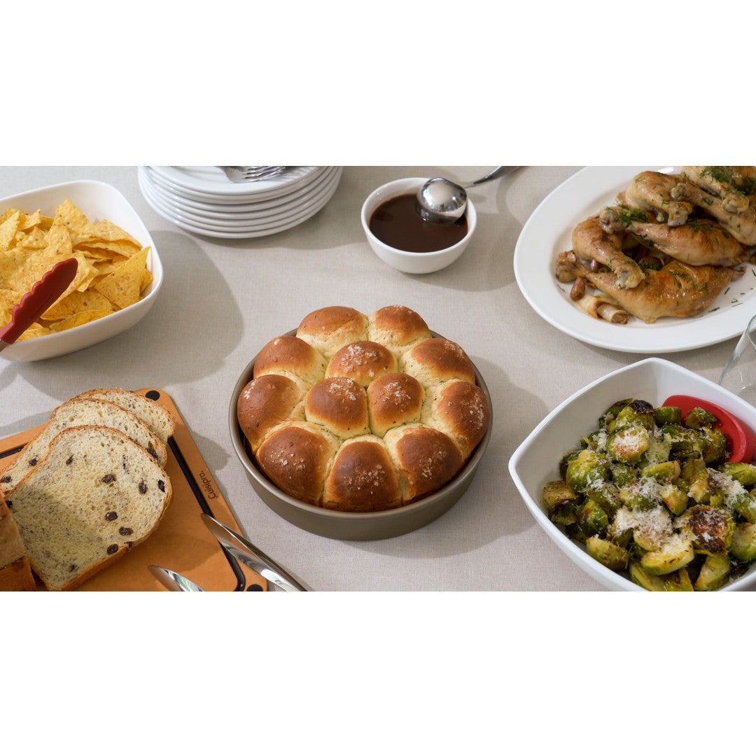 Cuisipro Carbon Round Cake Pan 9.5"