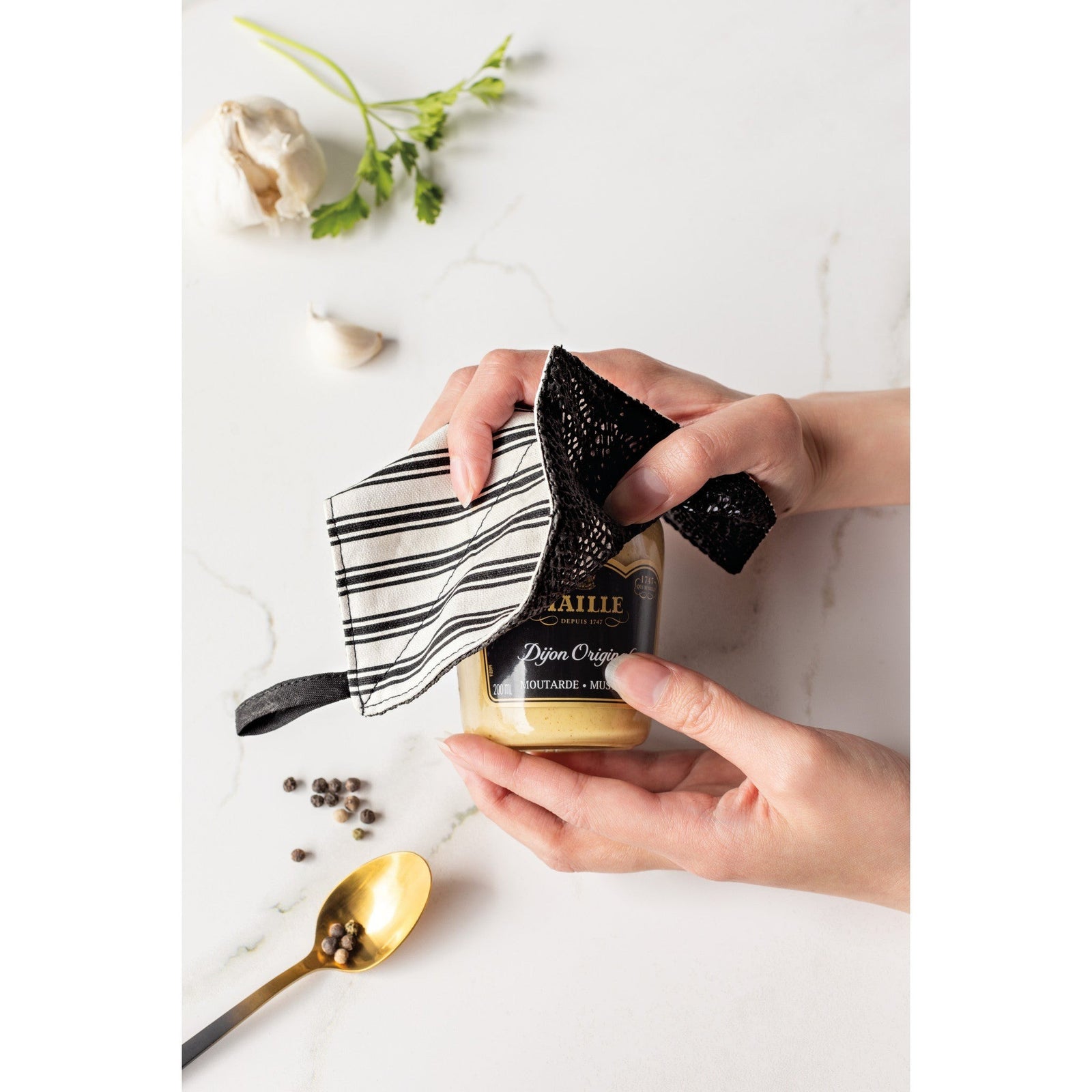 Now Designs Jar Gripper - iQ living
