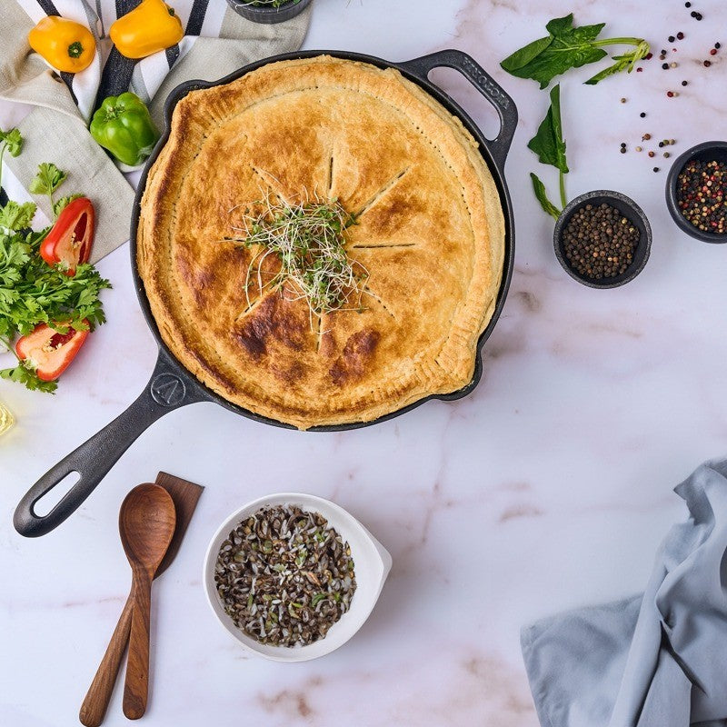 Victoria Cast Iron Skillet - iQ living