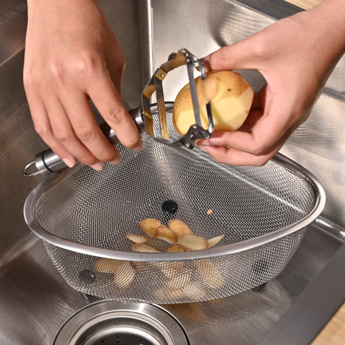 Fox Run Stainless Steel Triangle Colander 3Qt