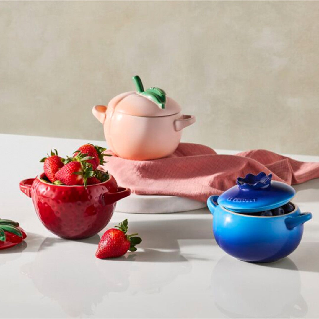 Le Creuset Mini Cocotte Strawberry 570ml