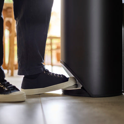 Joseph Joseph Arc Matte Black Waste Can 30L