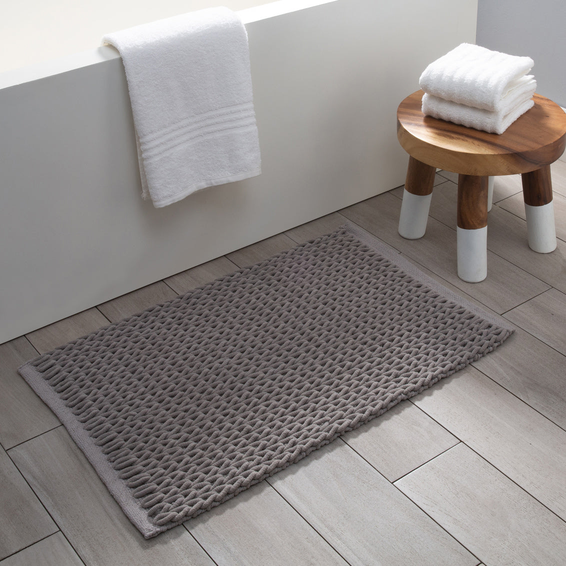 Moda at Home Braided Cotton Bath Rug - iQ living