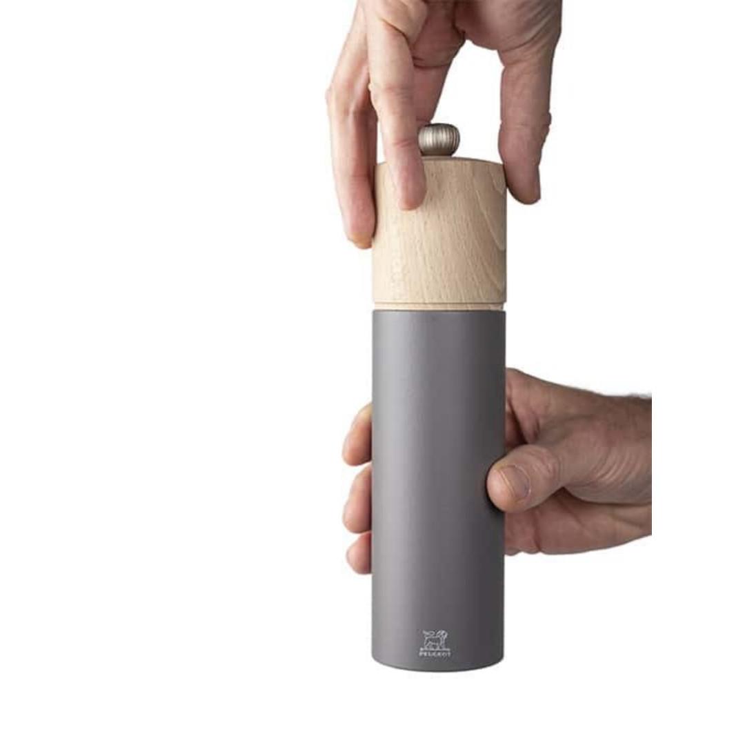 Peugeot Boreal Beech Wood Pepper Mill 8" - iQ living