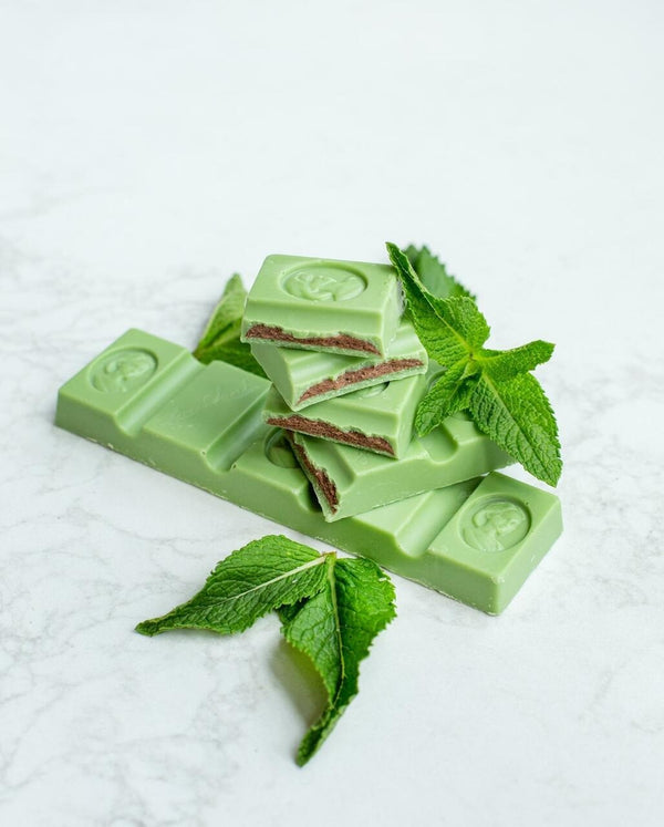 Laura Secord Milk Chocolate Frosted Mint Bar iQ living
