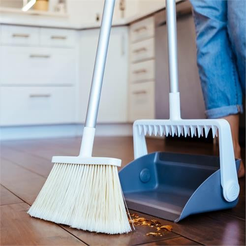 Full Circle Tag Team Easy-Empty Broom Sweep Set
