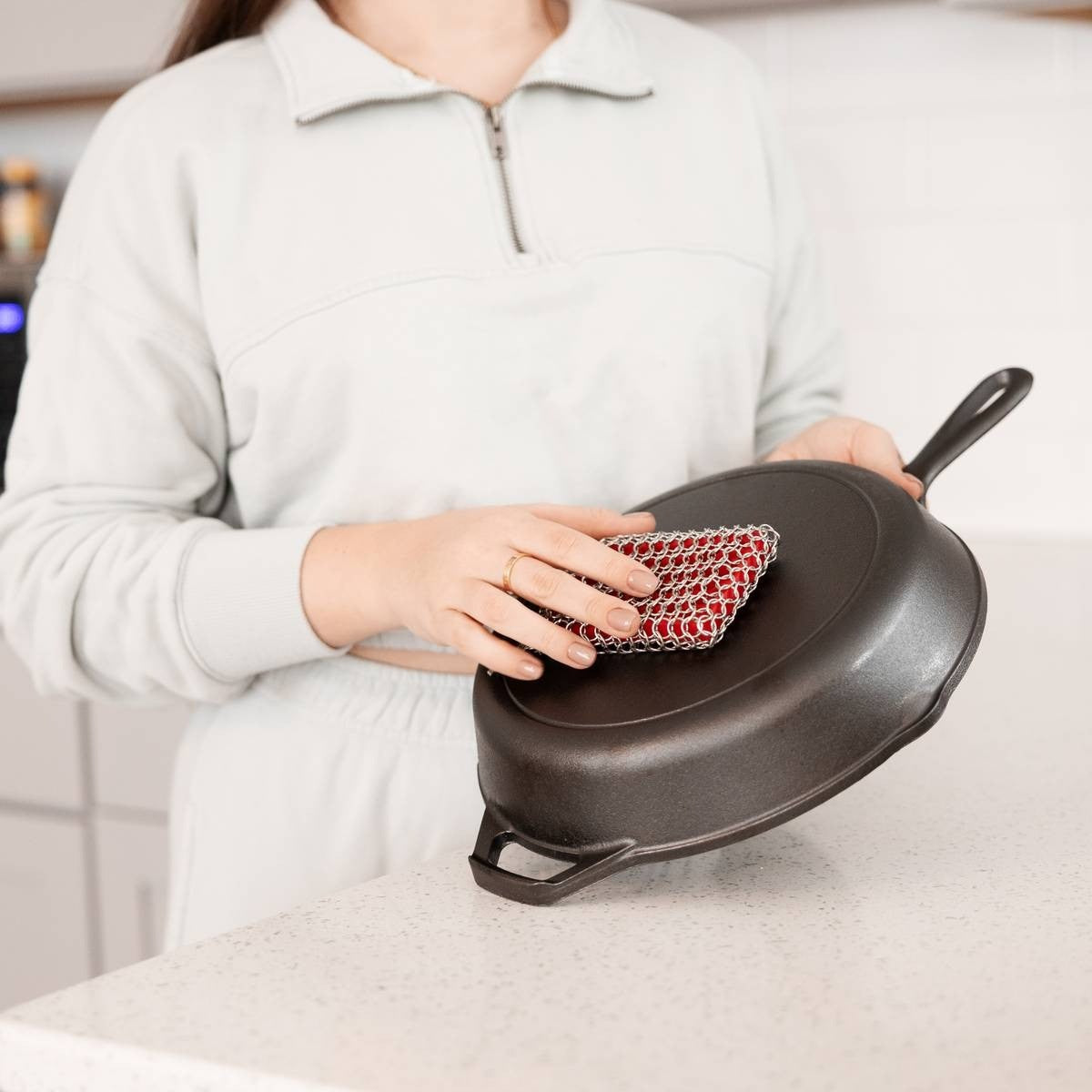 Outset Chain Mail Cast Iron Scrubber - iQ living