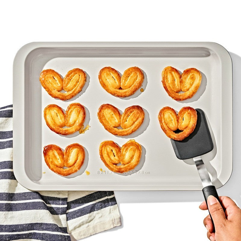 OXO PRO Ceramic Quarter Sheet 8" x 12" - iQ living