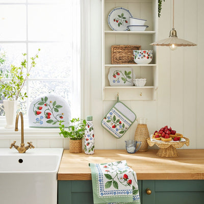 Ulster Weavers Strawberry Patch Serving Tray