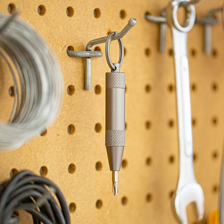 Kikkerland Screw It! Mini Screw Driver