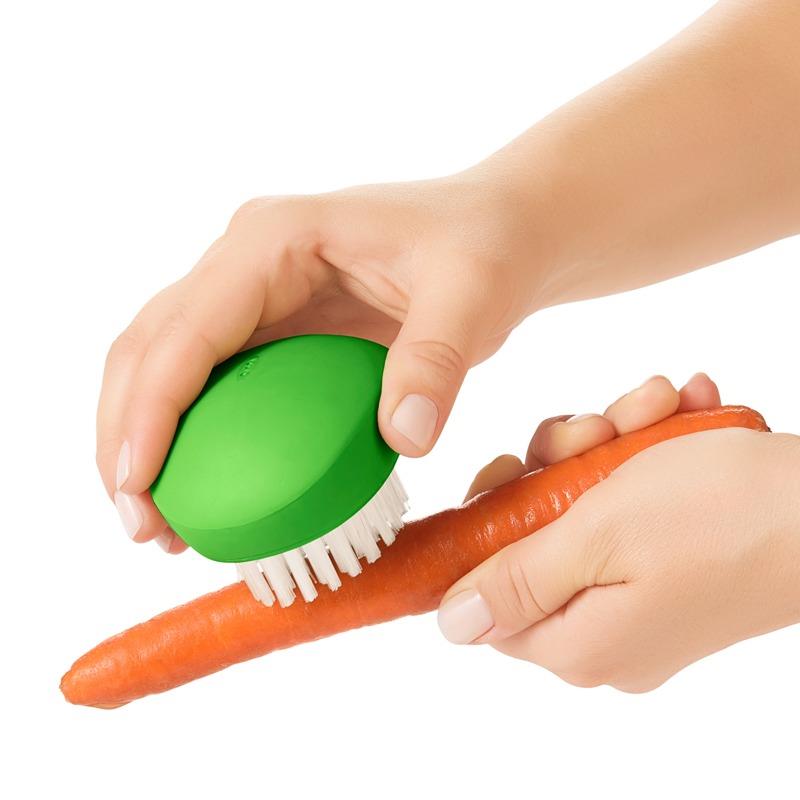 OXO Good Grips Flexible Vegetable Brush - iQ living