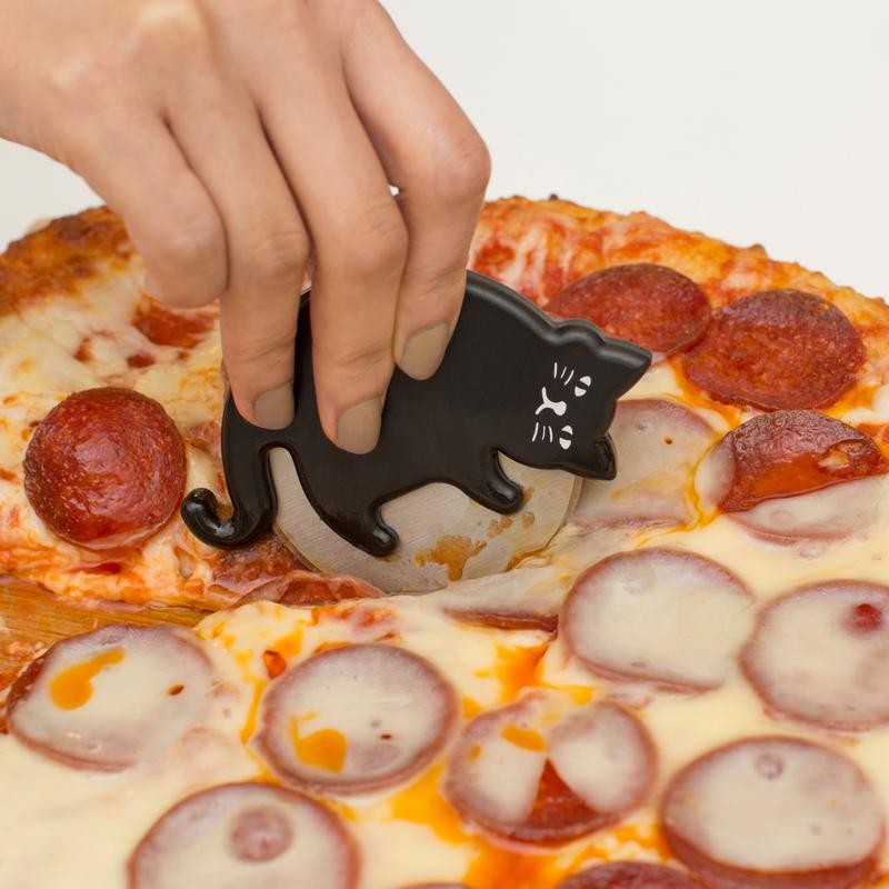 Kikkerland Cat Pizza Cutter - iQ living
