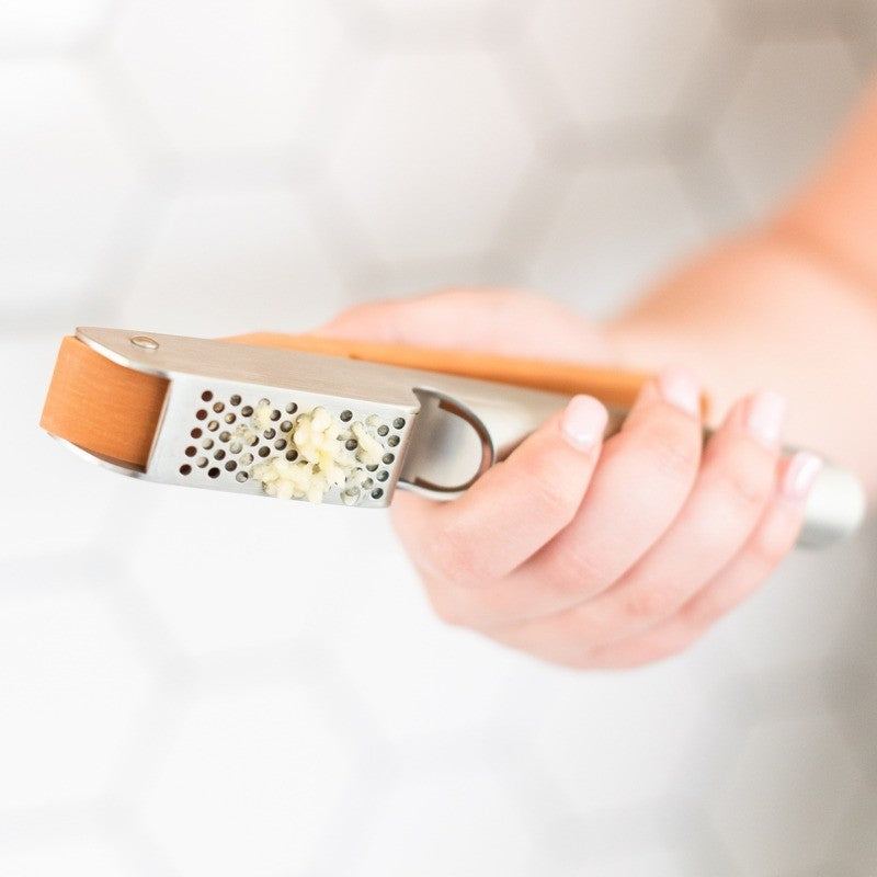 Full Circle Kraft Crushed It Garlic Press - iQ living