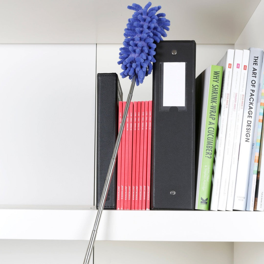 Kikkerland Extendable Duster - iQ living