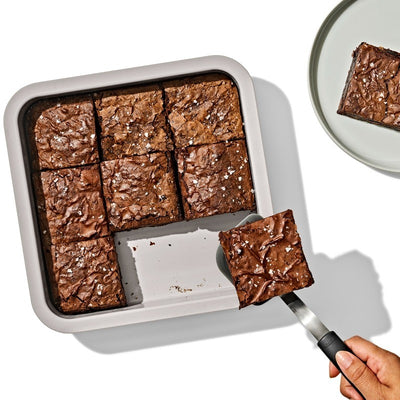 OXO PRO Ceramic Square Cake Pan 9" x 9"
