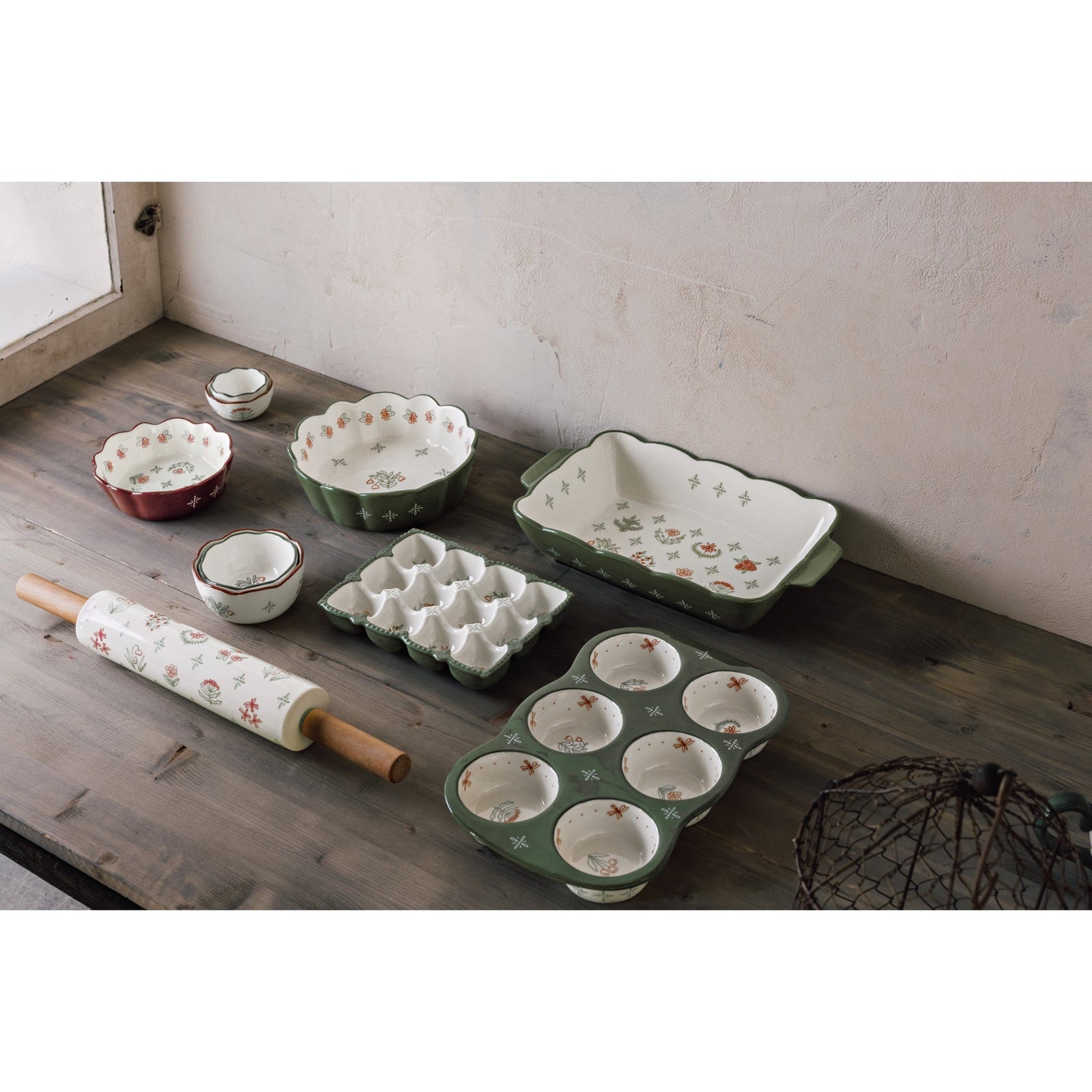 Danica Camellia 6 Muffin Pan