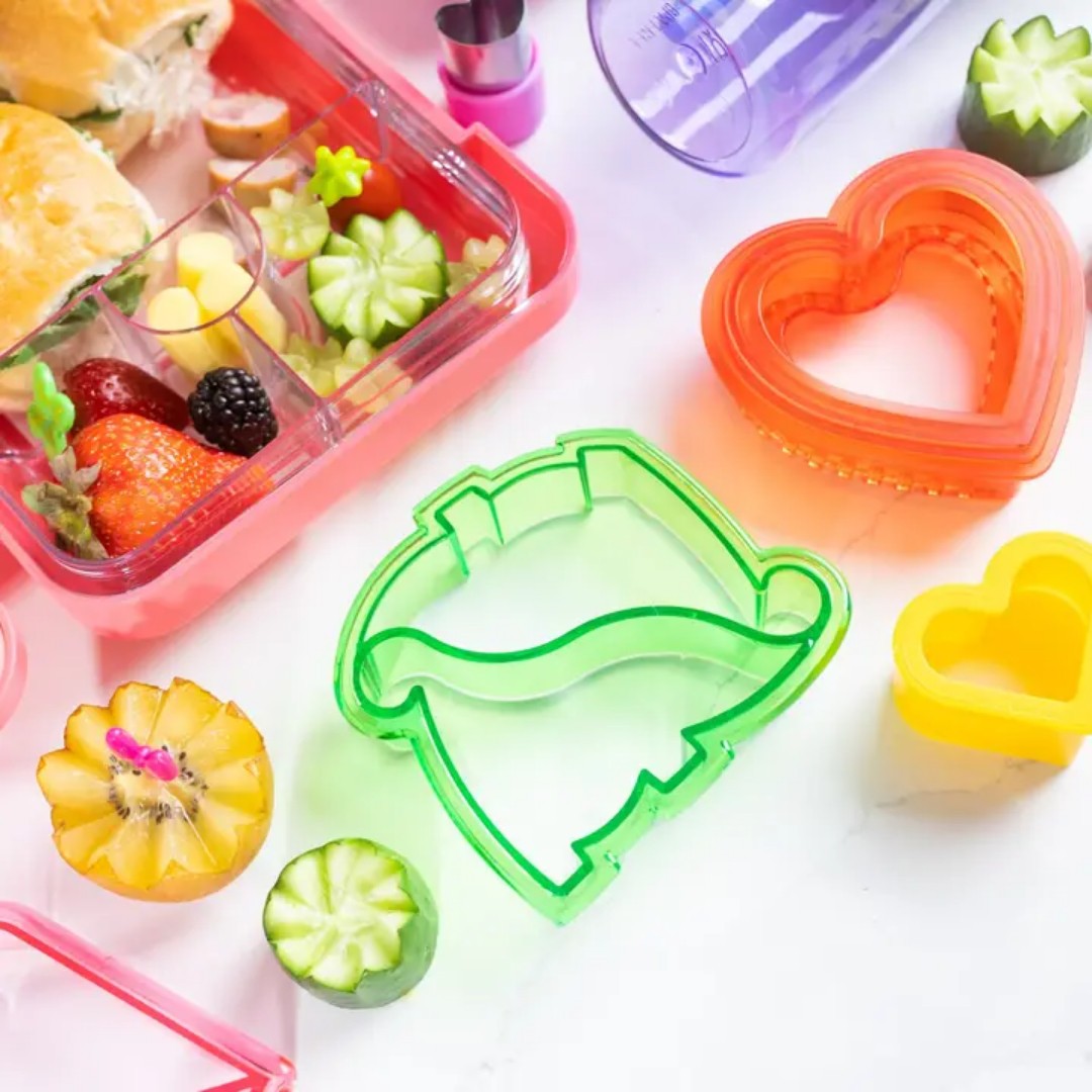 Mum Made Yum Sandwich Cutter - Green Dino
