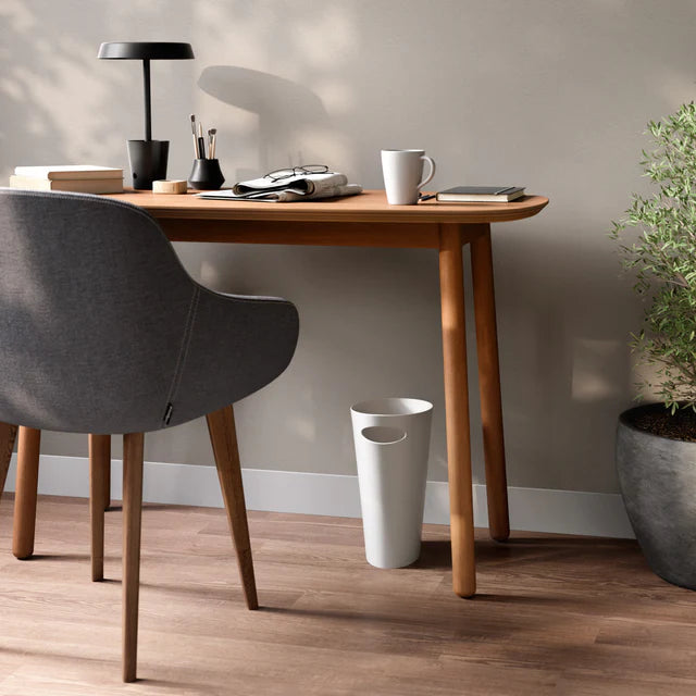 Umbra Skinny Waste Can 7.5L - iQ living
