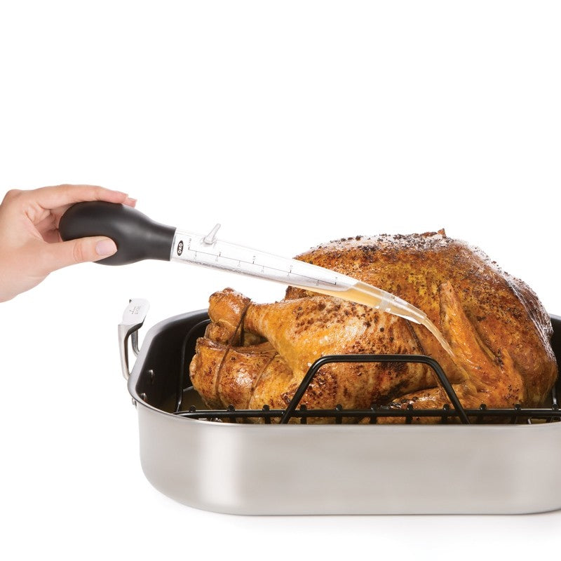 OXO Good Grips Angled Poultry Baster - iQ living