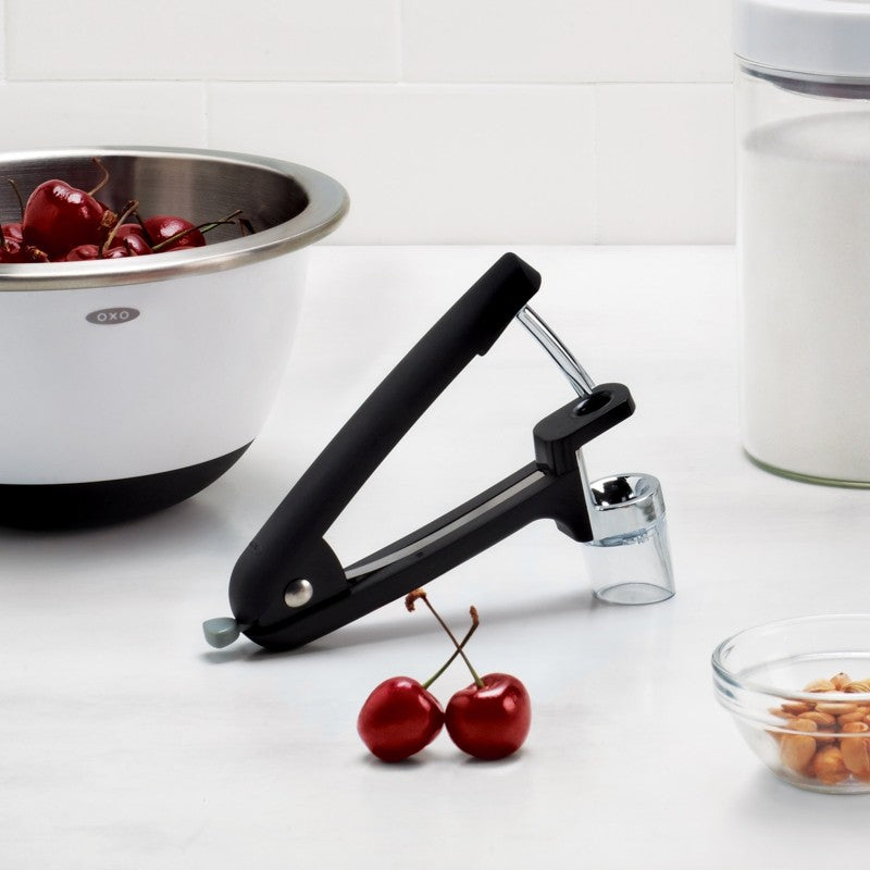 OXO Good Grips Cherry & Olive Pitter, Black