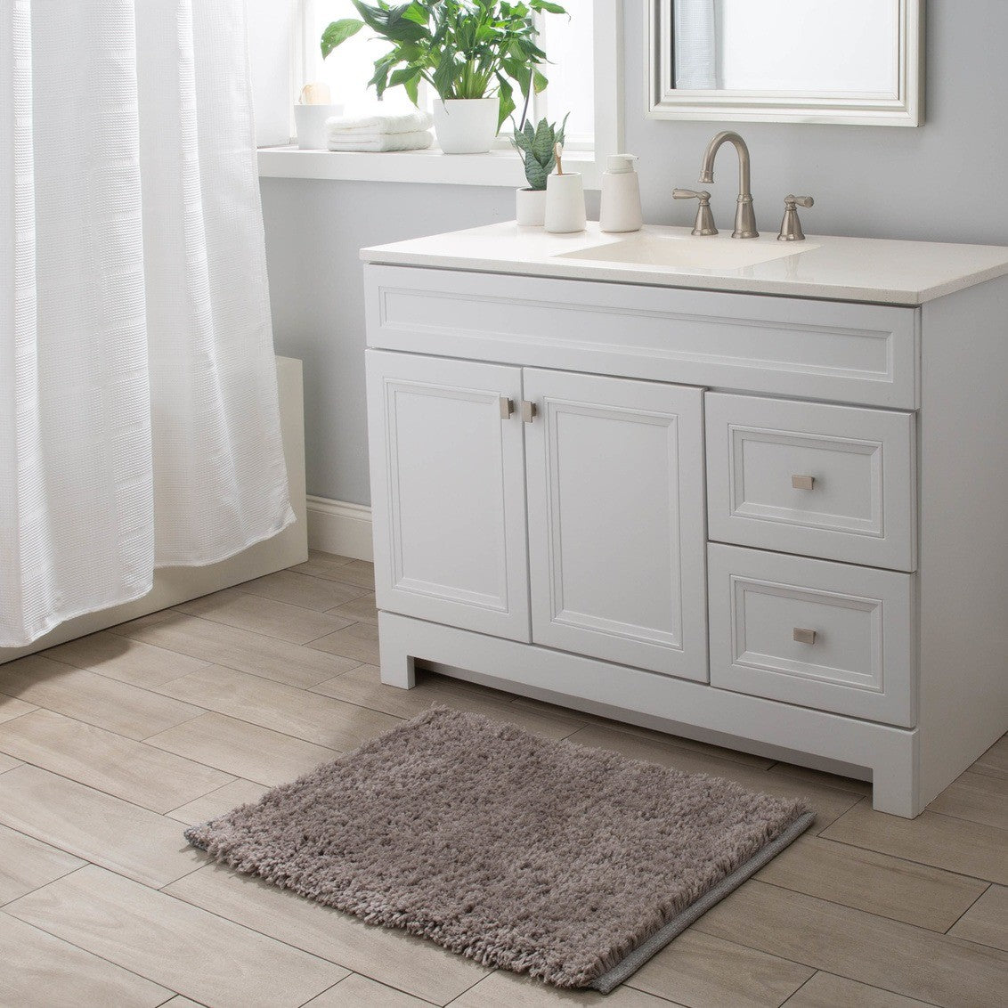 Moda At Home Plush Microfiber Bath Floor Mat 20" x 32", Grey
