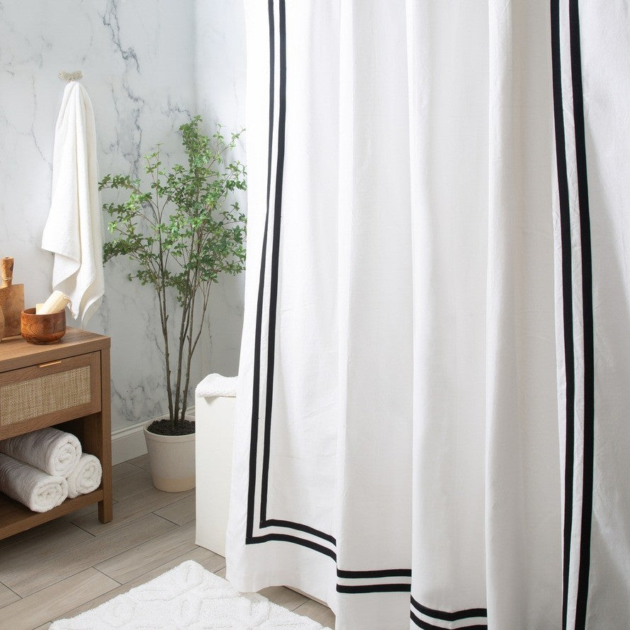 Moda At Home Cotton Shower Curtain Border Stripe