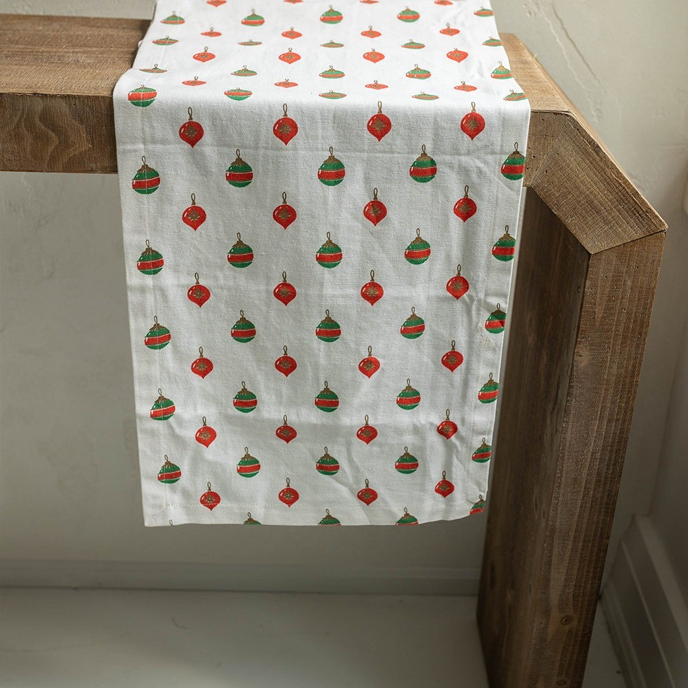 Mahogany Christmas Tablerunner Ornament Motif