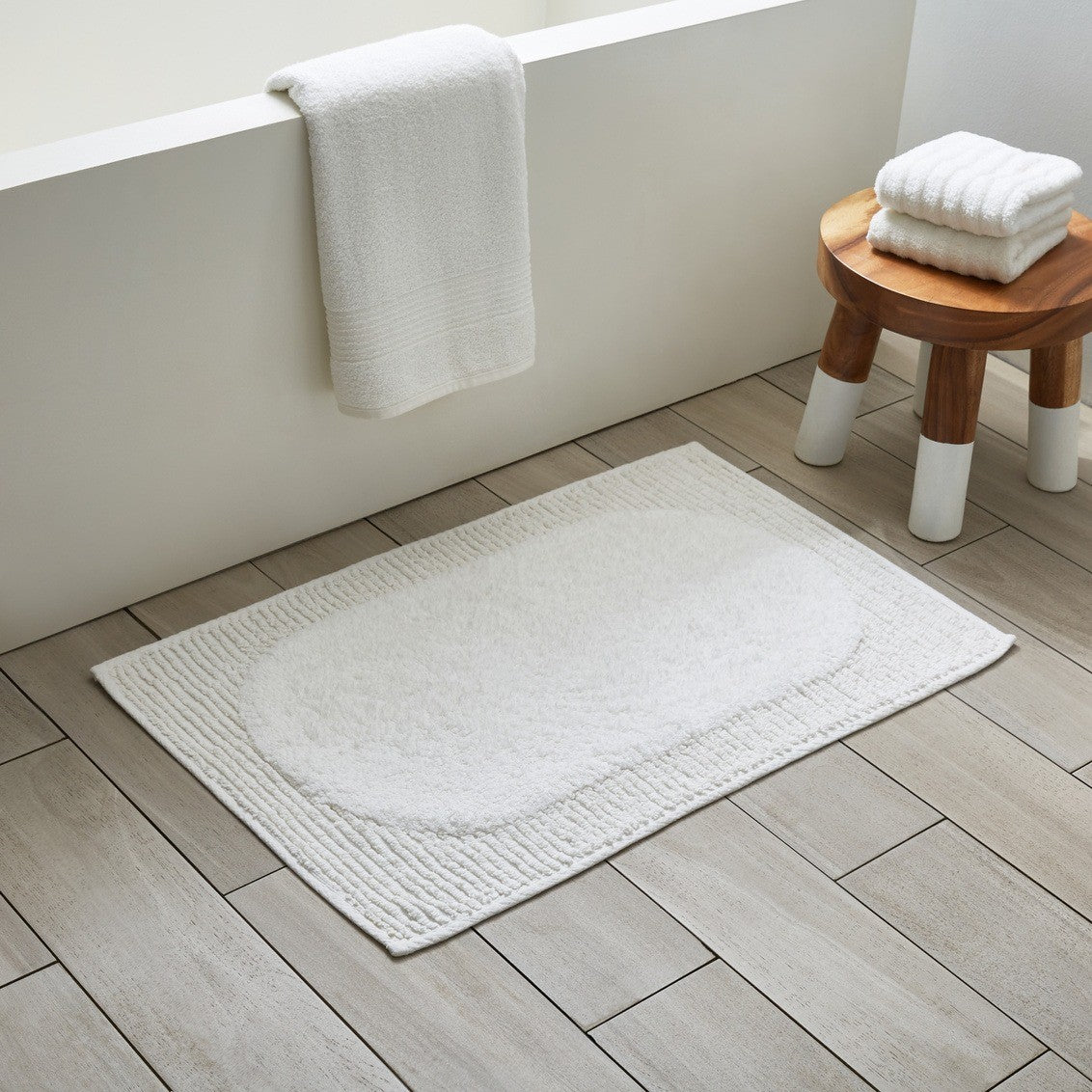 Moda At Home Luna White Bath Mat