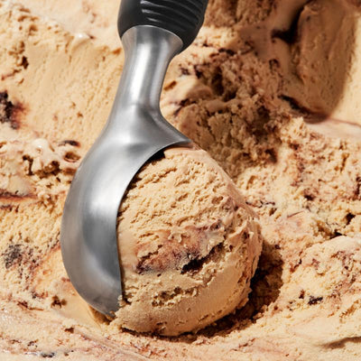 OXO Good Grips Traditional Ice Cream Scoop