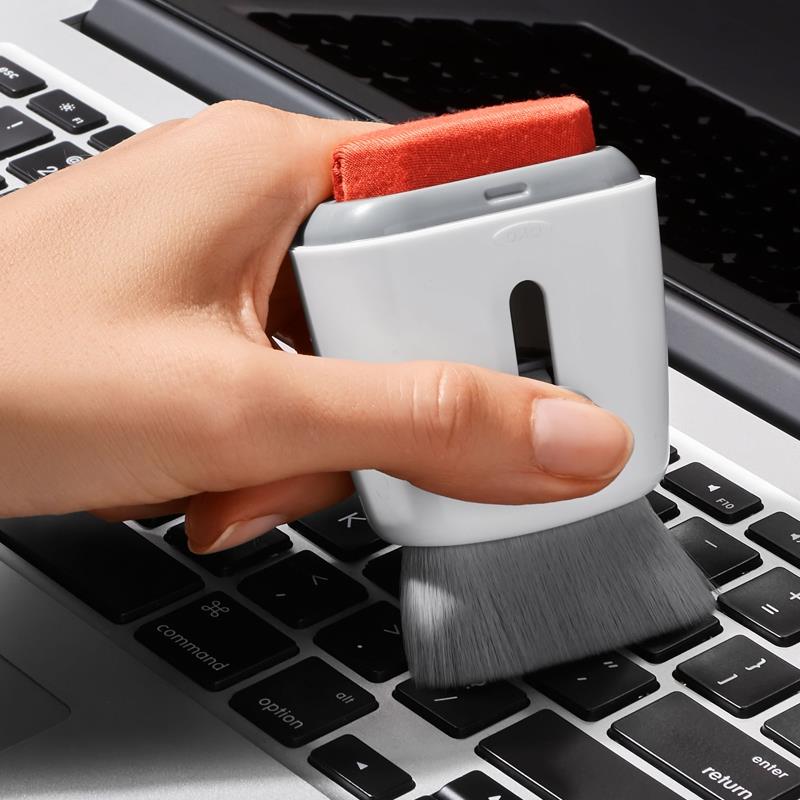OXO Good Grips Laptop Cleaning Brush - iQ living