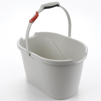 OXO Angled Measuring Bucket