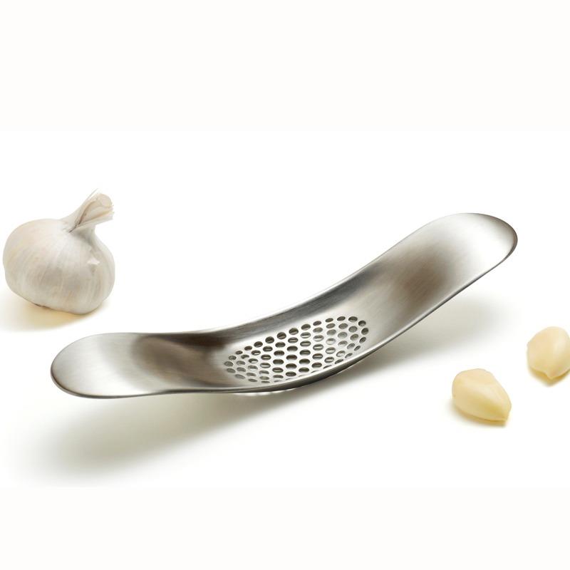 Joseph Joseph Rocker Garlic Crusher